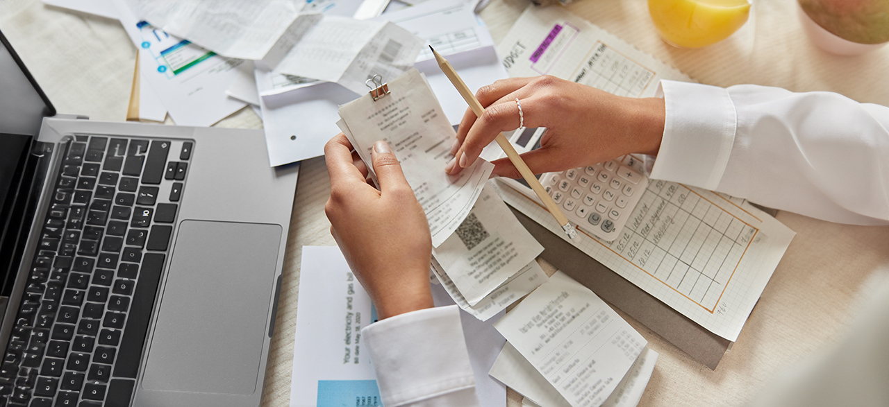 Receipt OCR Vs Manual Entry: Which One Excels